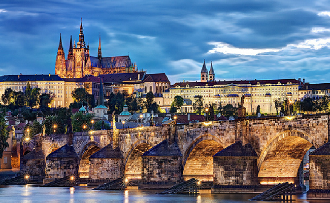 Khám phá lâu đài Prague một trong những lâu đài lớn nhất thế giới