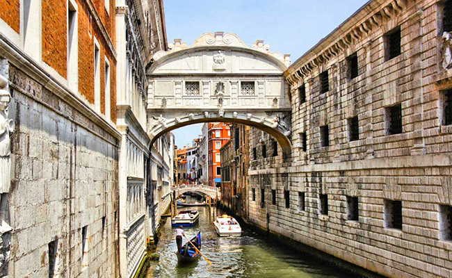 10 địa điểm du lịch tuyệt vời bạn không thể bỏ qua tại Venice