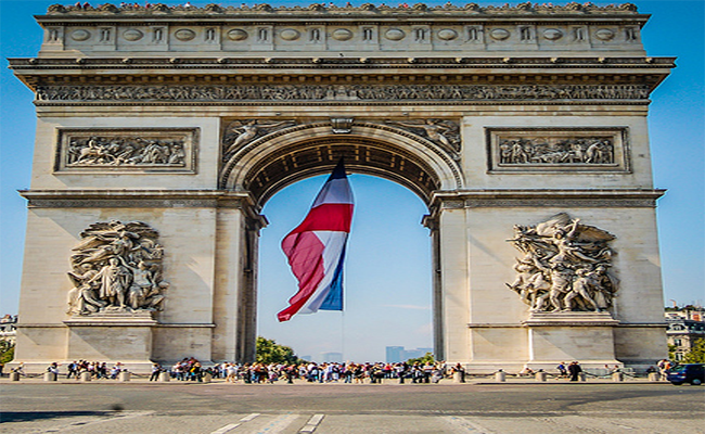 Khải Hoàn Môn biểu tượng của thành phố Paris
