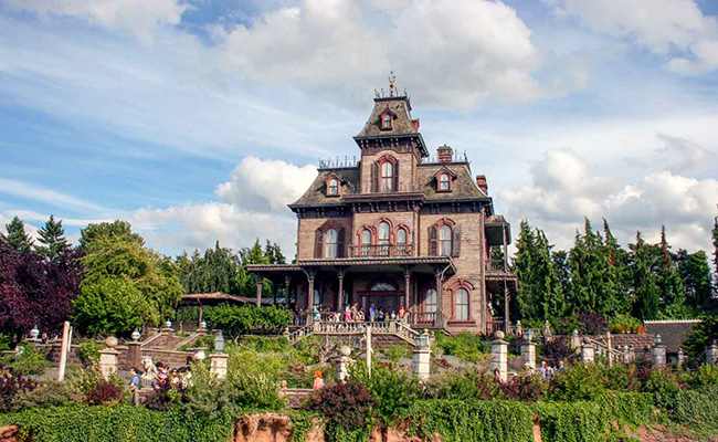 Khám phá những điều tuyệt vời nhất của Disneyland Paris