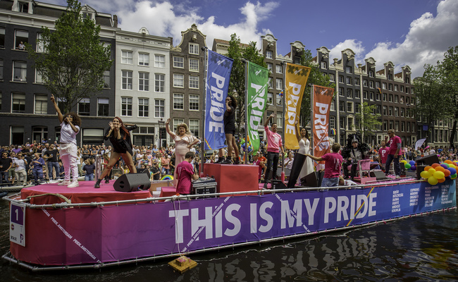 khám phá Hà Lan - Pride Parade 