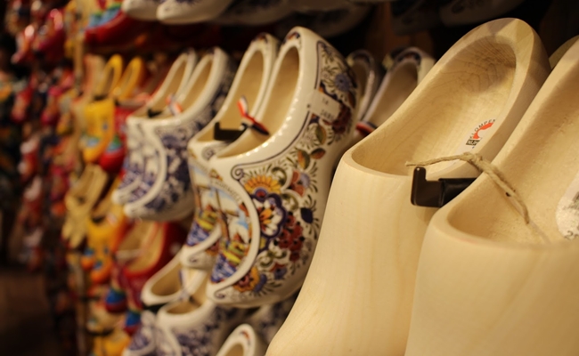 giày gỗ Hà Lan