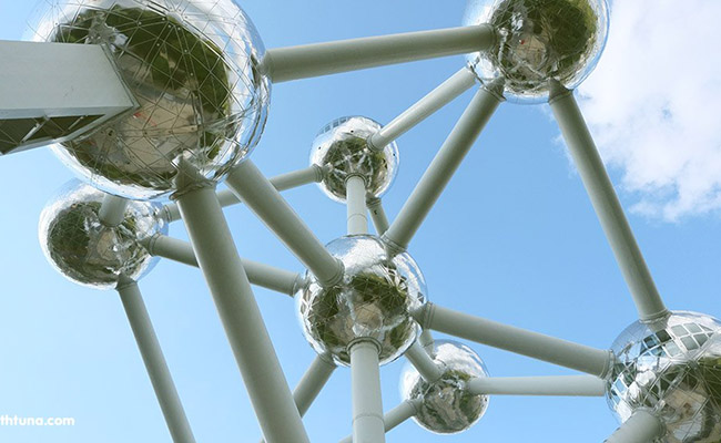 Atomium mô hình phân tử học biểu tượng thời đại mới của Bỉ