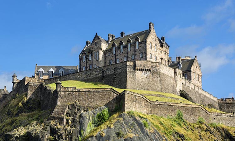 Lâu đài Edinburgh - Công trình nguy nga và bí ẩn bậc nhất nước Anh