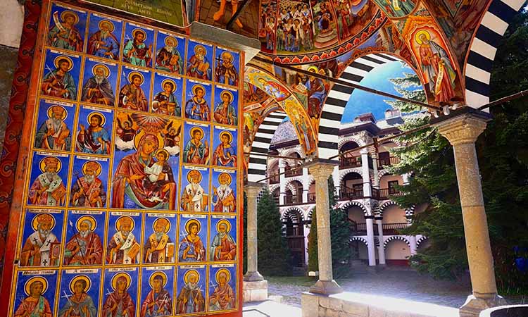 Tu viện Rila – Quần thể kiến trúc xinh đẹp của đất nước Bungary