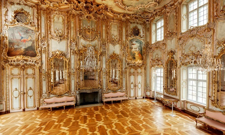 nội thất phong cách hoàng gia của Tòa thị chính Augsburg