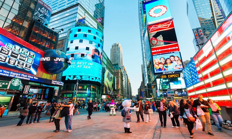 Quảng trường Thời Đại.