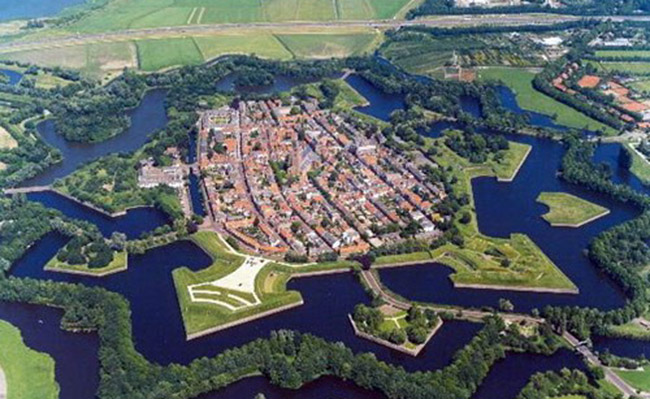 Thành phố Naarden – pháo đài nổi tiếng của Hà Lan